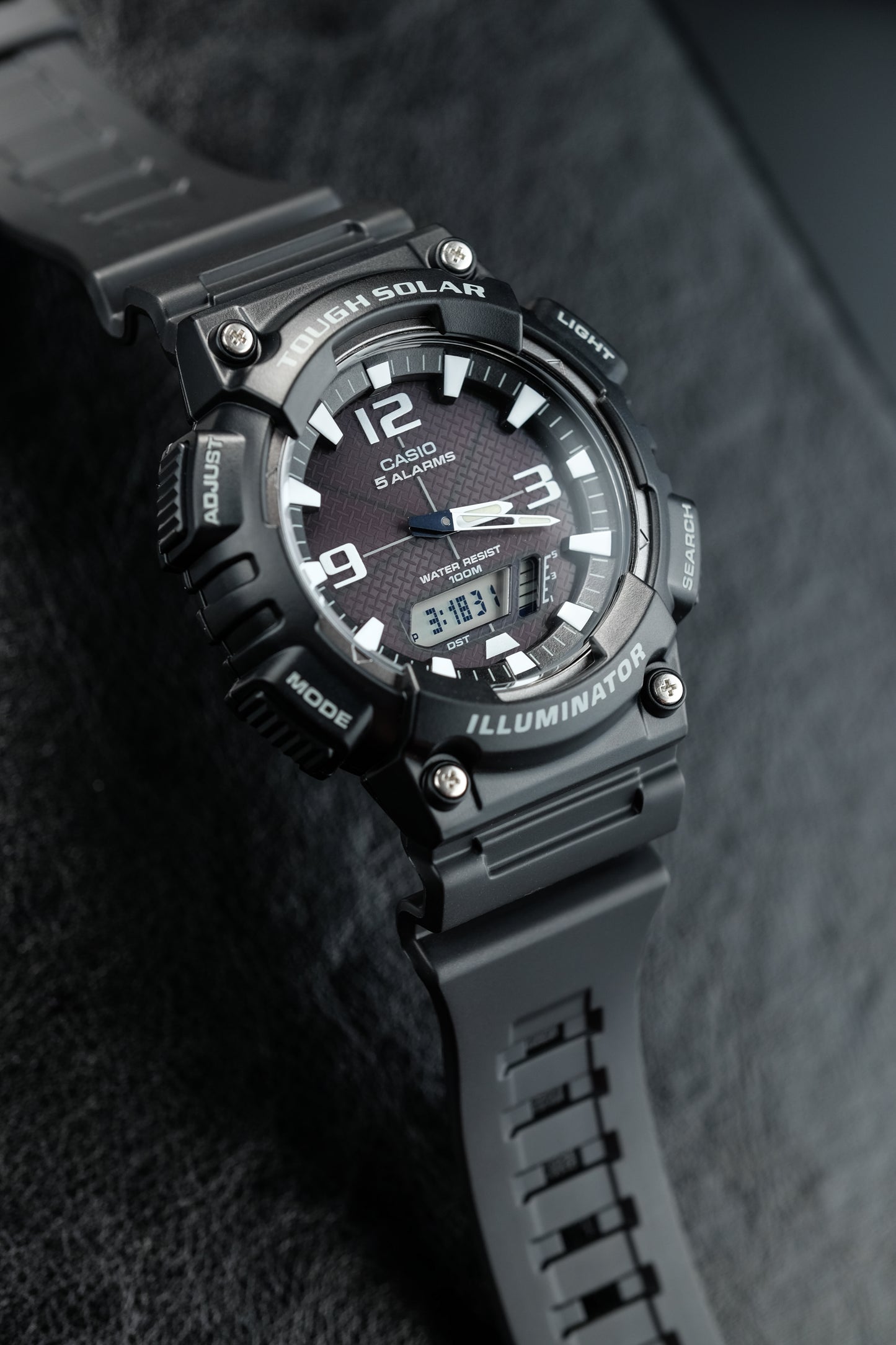 Casio Watch:STANDARD AQ-S810W-1AV