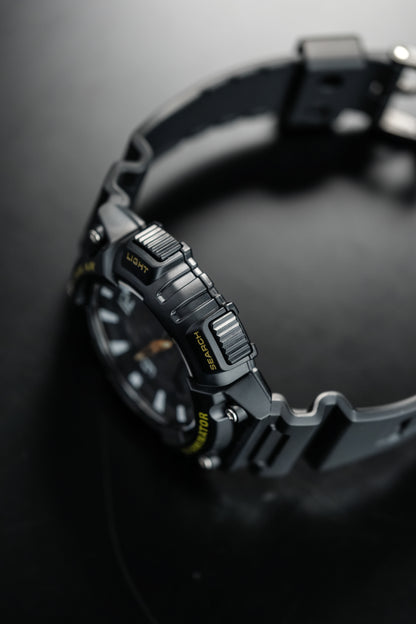 Casio Watch:STANDARD AQ-S810W-1BV