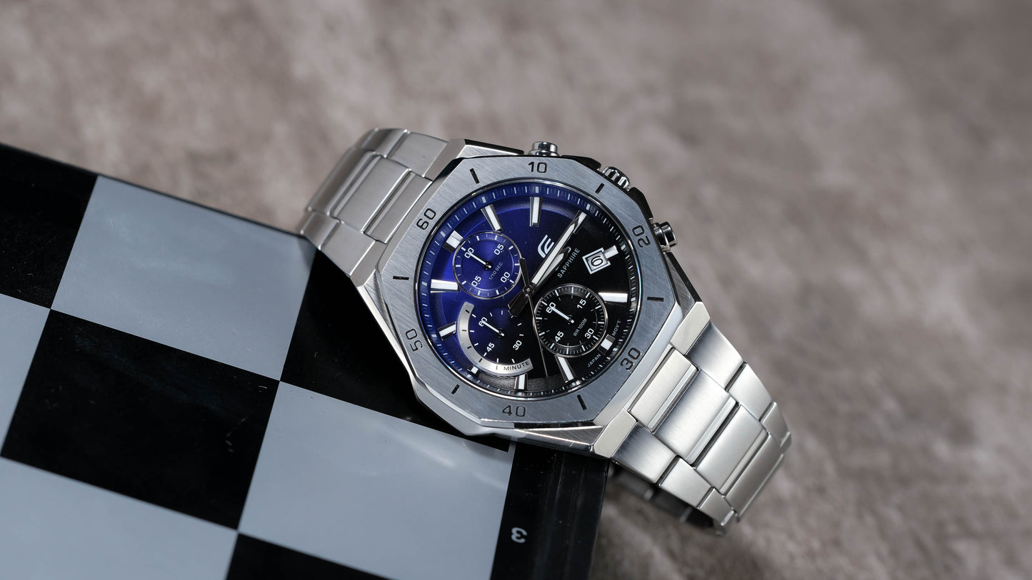 Casio Watch:Standard chronograph watch EFB-680D-2AV