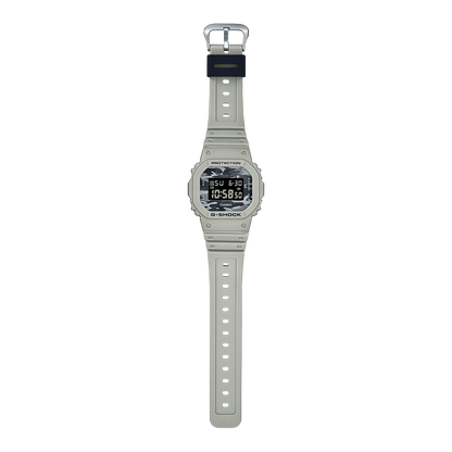 Casio Watch:DIGITAL 5600 SERIES DW-5600CA-8