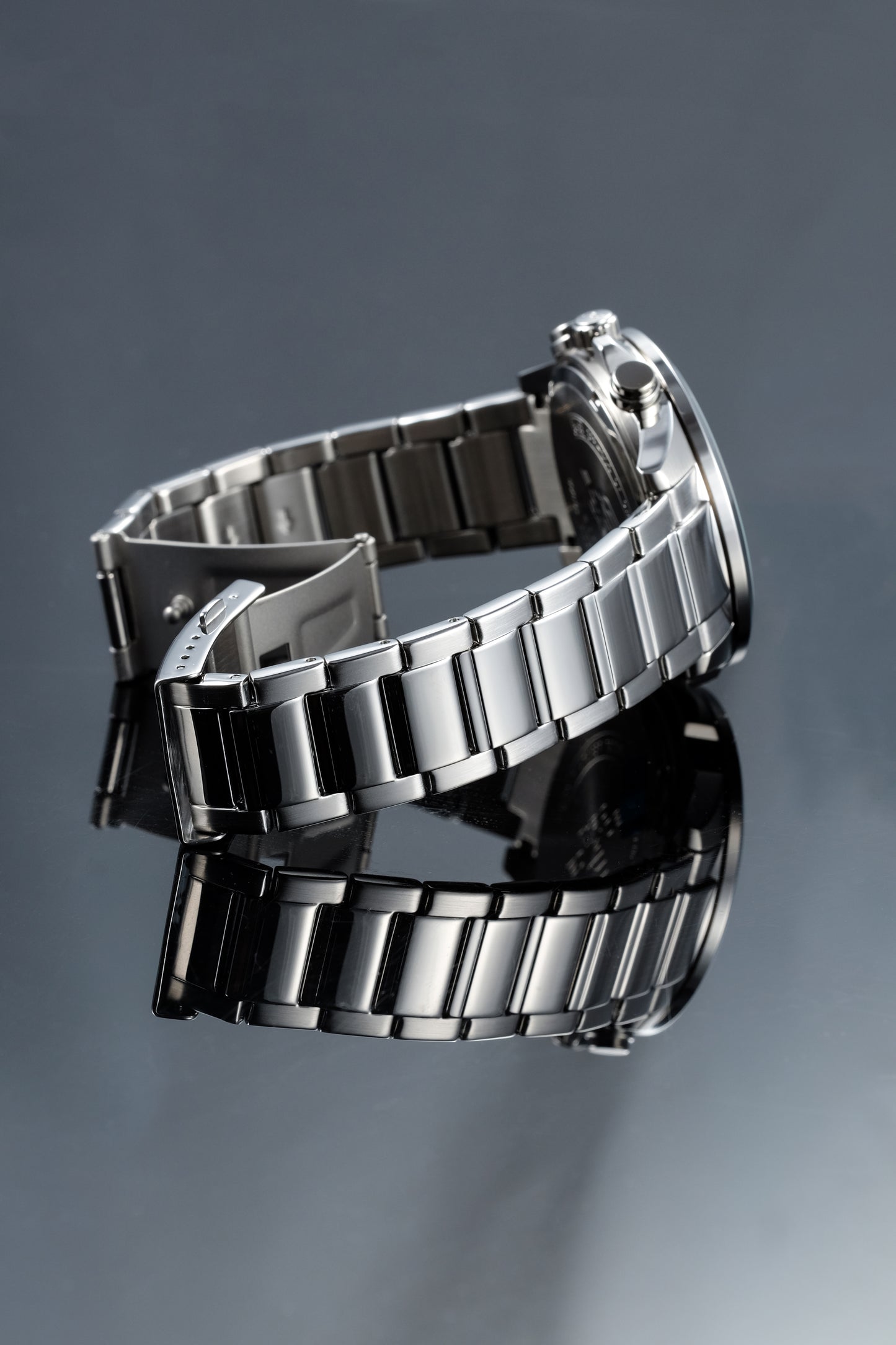 Casio Watch:Multi-pointer EFR-303D-1AV