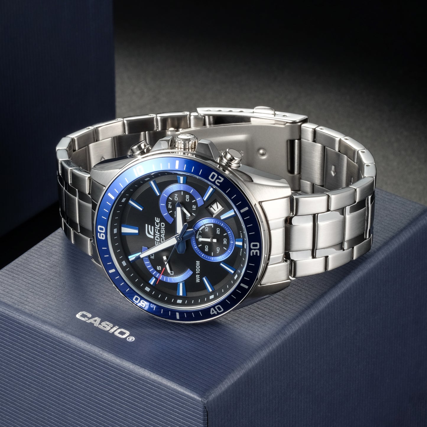 Casio Watch:Standard Chronograph EFR-552D-1A2V