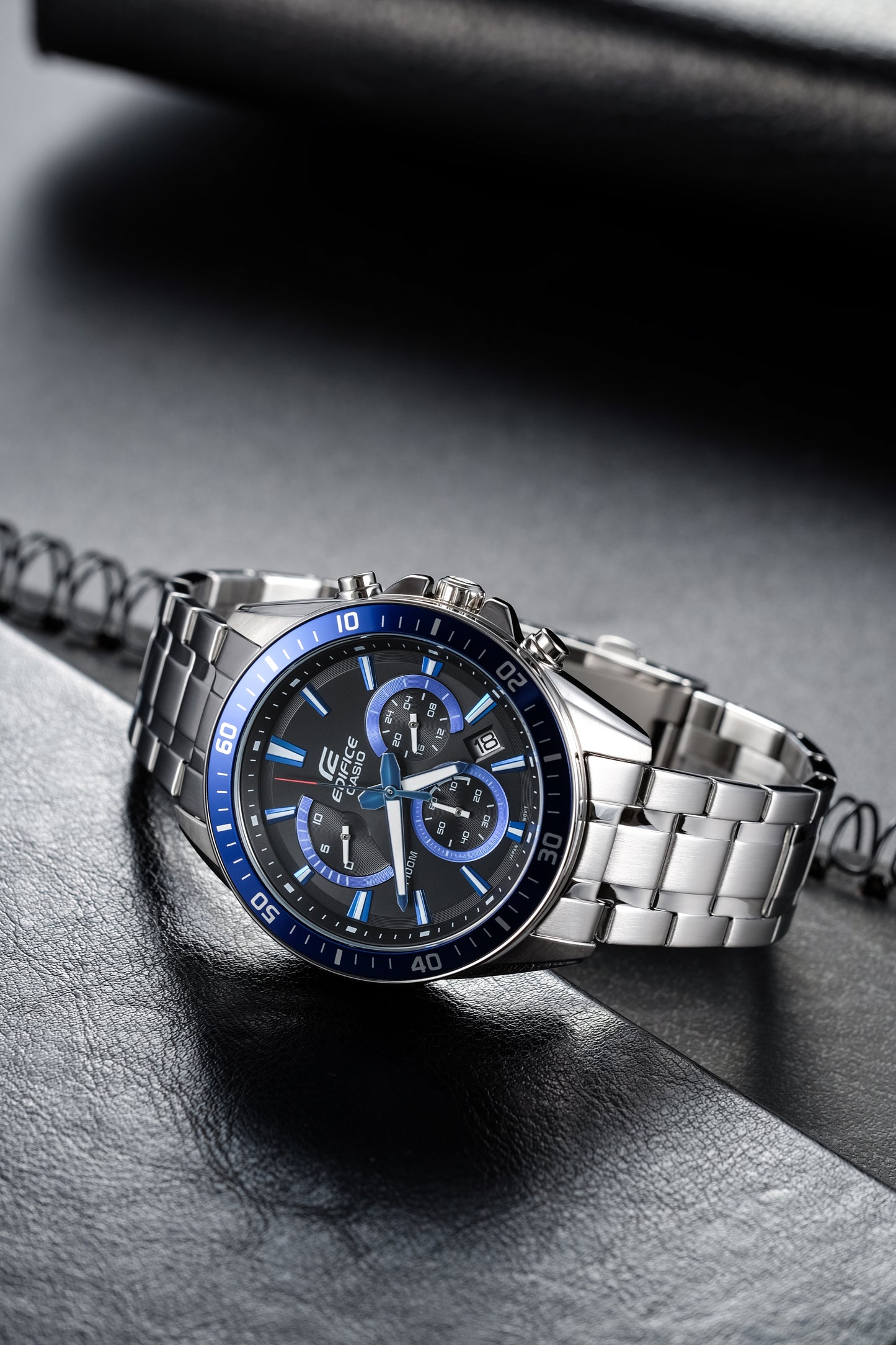 Casio Watch:Standard Chronograph EFR-552D-1A2V