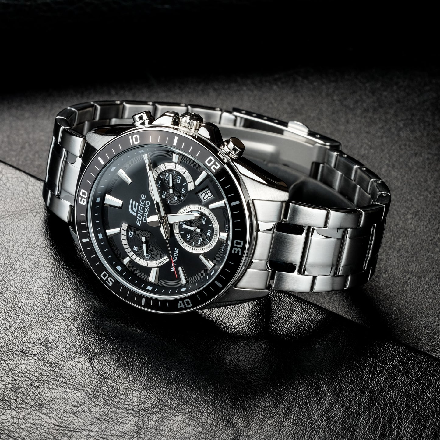 Casio Watch:Standard Chronograph EFR-552D-1AV
