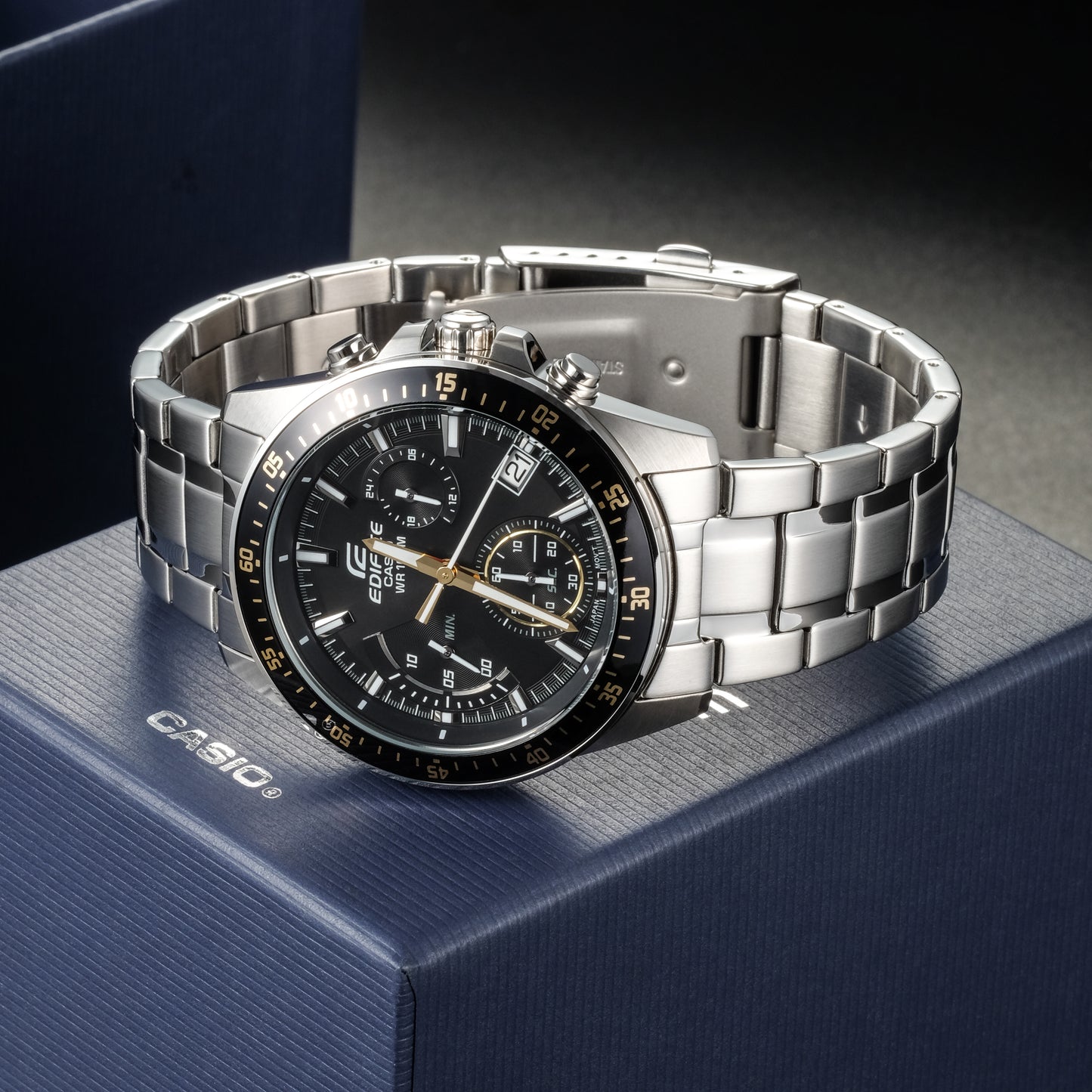 Casio Watch:Standard Chronograph EFV-540D-1A9V