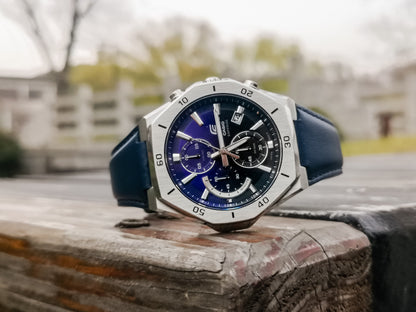 Montre Casio : Montre chronographe standard EFB-680L-2AV