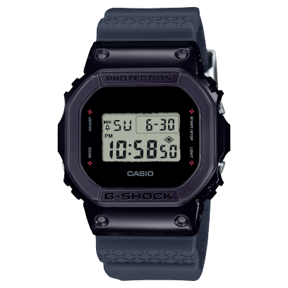 Casio Watch:DIGITAL 5600 SERIES DW-5600NNJ-2
