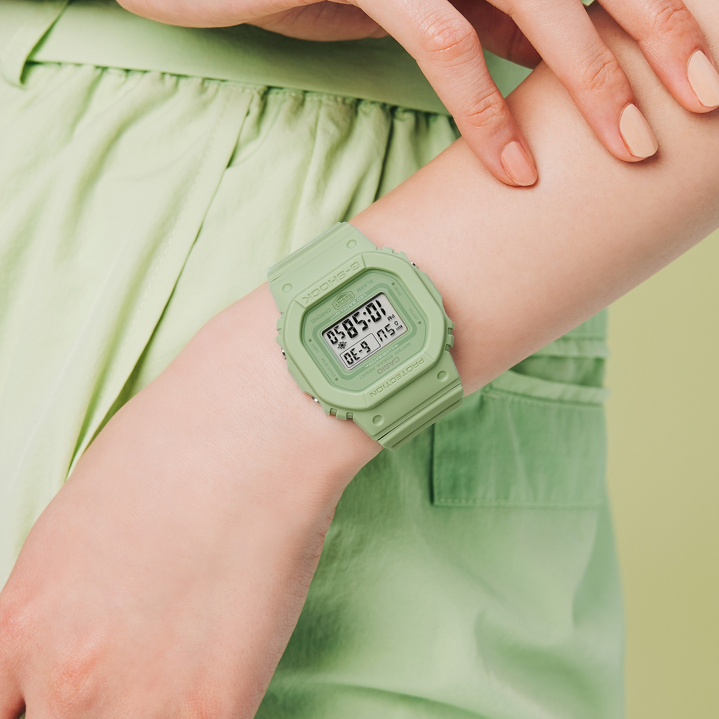 Casio watch:liquid crystal lady GMD-S5600BA-3