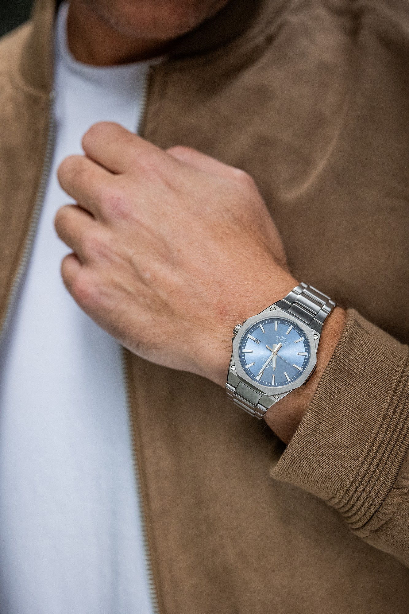 Casio Watch:3-Hand Analog EFR-S108D-2AV